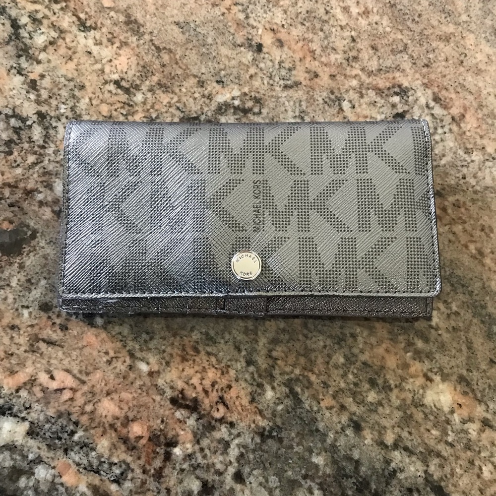 Micheal Kors Women’s Wallet